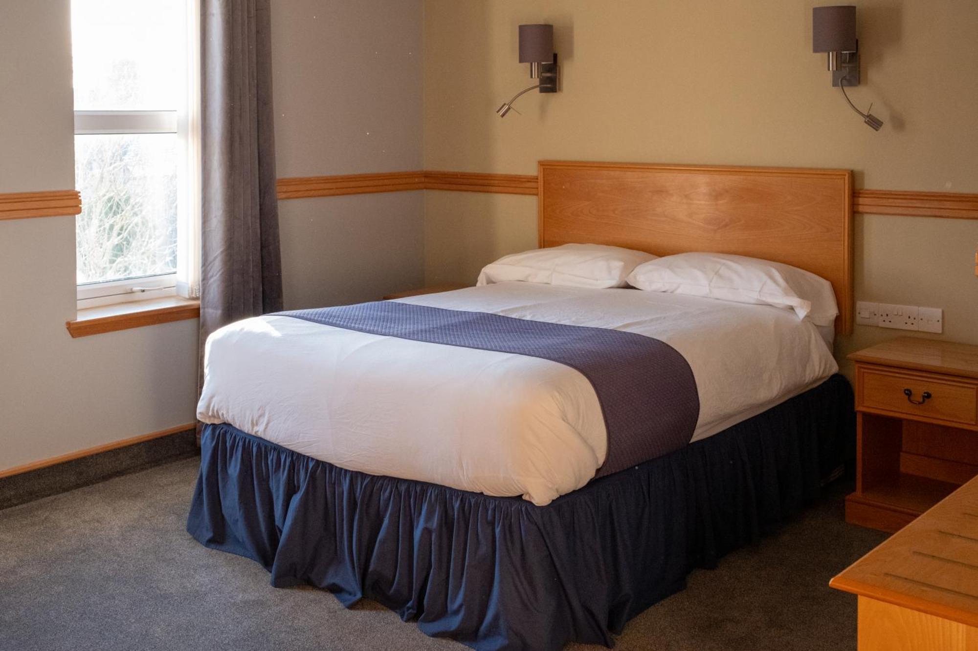 Station Hotel Ellon Exterior foto
